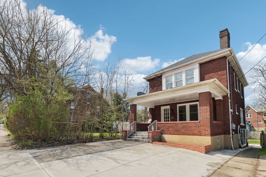 Building Photo - 3459 Beechwood Blvd