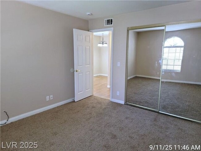 Building Photo - SE / SUNRISE MANOR 2ND FLOOR UNIT IN GATED...