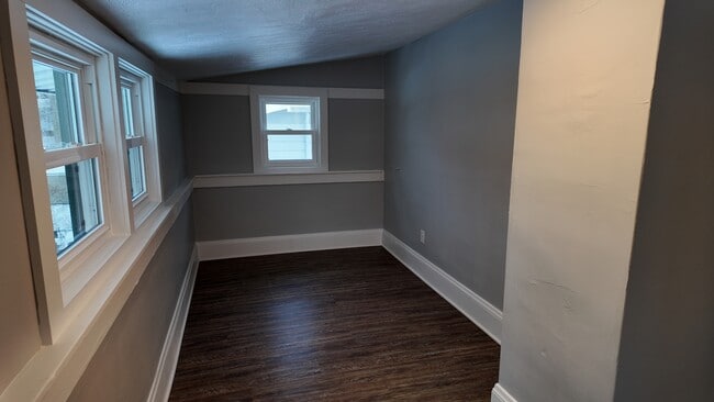 Building Photo - 346 Cleveland St