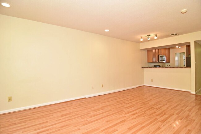 Building Photo - 2 Bed 2 Bath Audubon Place Condo