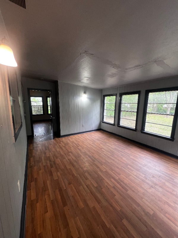 Building Photo - 426 W 75th St