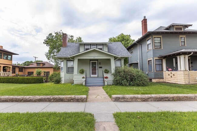 Building Photo - Charming Home - Close to Fort Riley