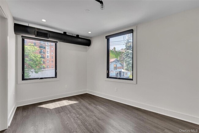 Building Photo - 172 E Prospect Ave