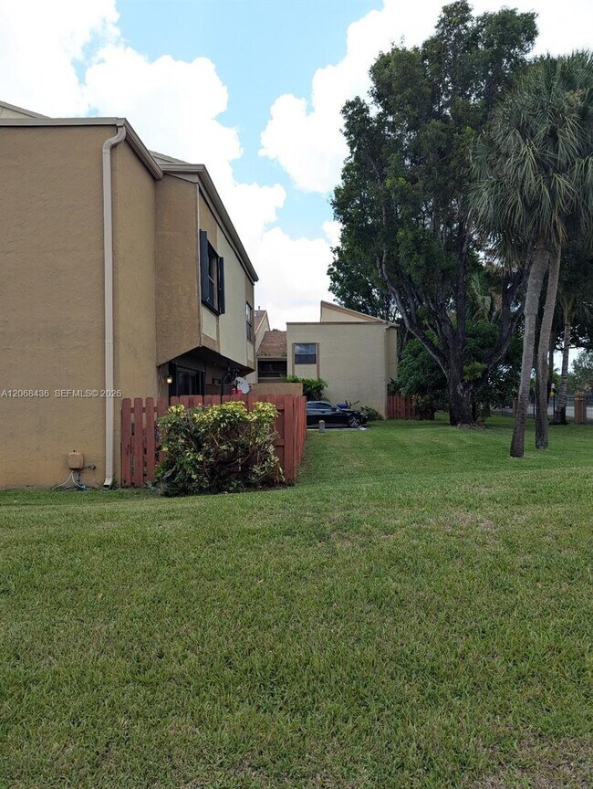 Building Photo - 8380 S Missionwood Cir