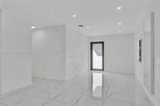 Building Photo - 2490 NW 44th St