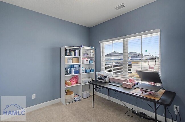 Building Photo - 413 Mcclelland Lp NE