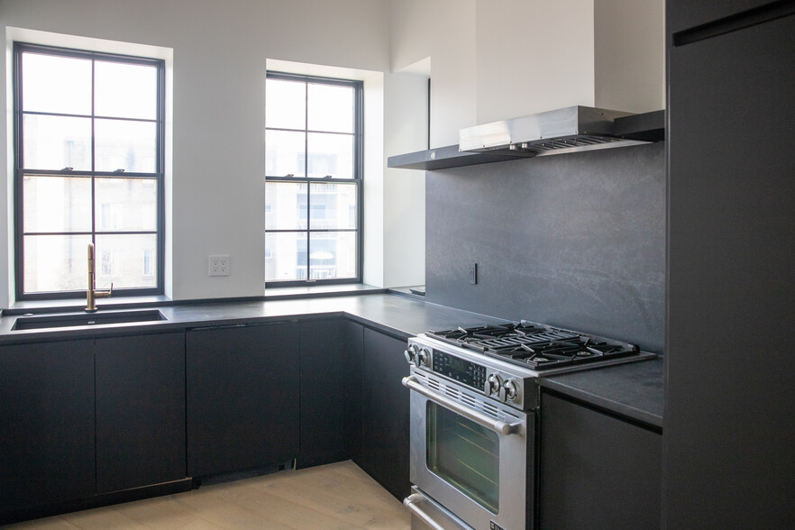 Building Photo - 1451 Maryland Ave NE