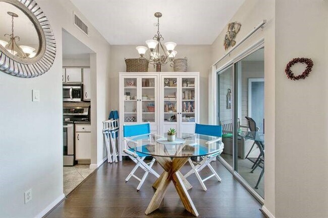 Building Photo - 12800 Melville Dr