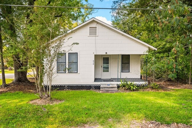 Building Photo - Charming 2 Bedroom 1 Bath In Boyce!