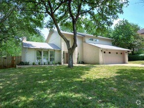 Building Photo - 1913 Holly Hill Dr