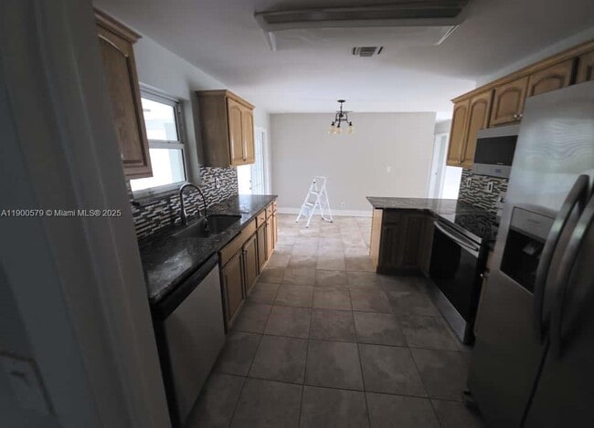 Building Photo - 3713 Island Rd