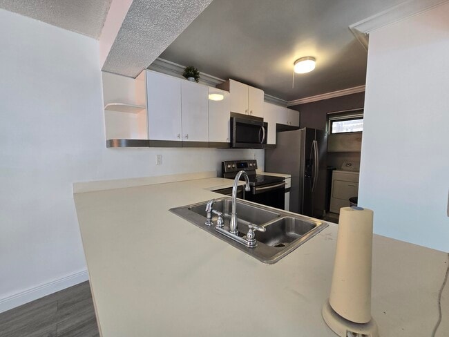 Building Photo - 10343 Greenhouse Rd