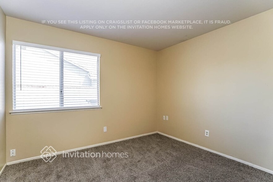 Building Photo - 2547 Gemstone Ave