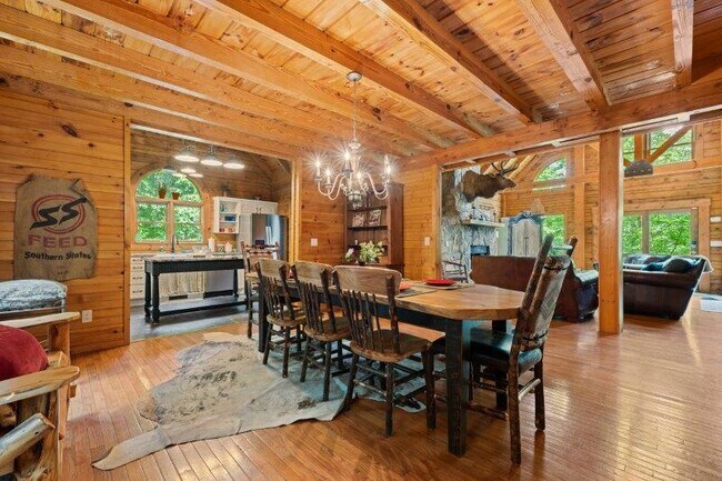 Building Photo - 49 Dandelion Ln