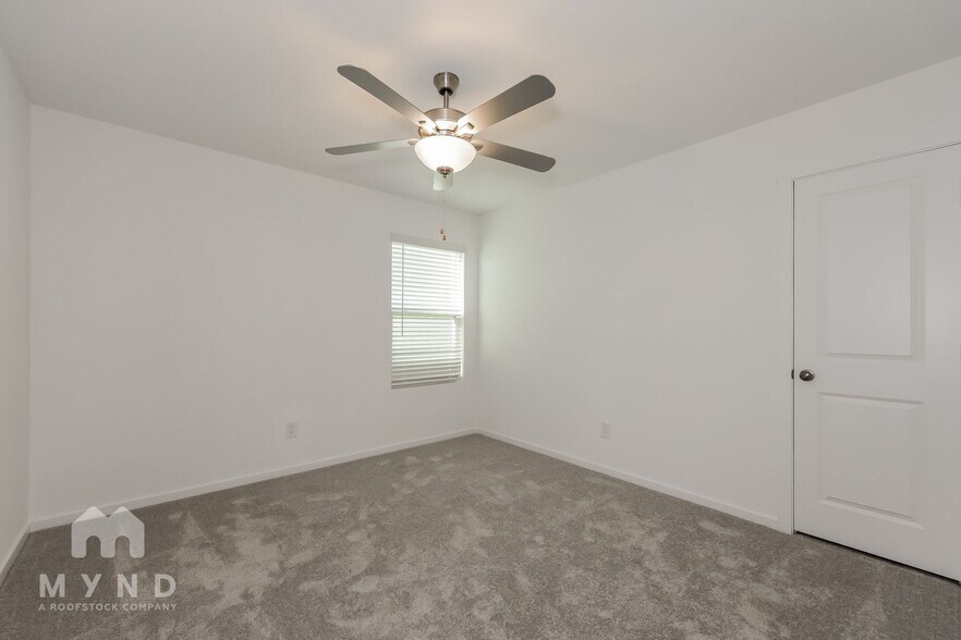 Building Photo - 2741 Mistwood Dr