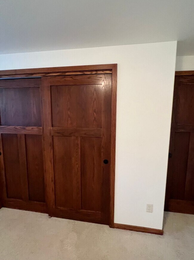 Building Photo - 3 bedroom, 3 bathroom Red Rocks Home for Rent