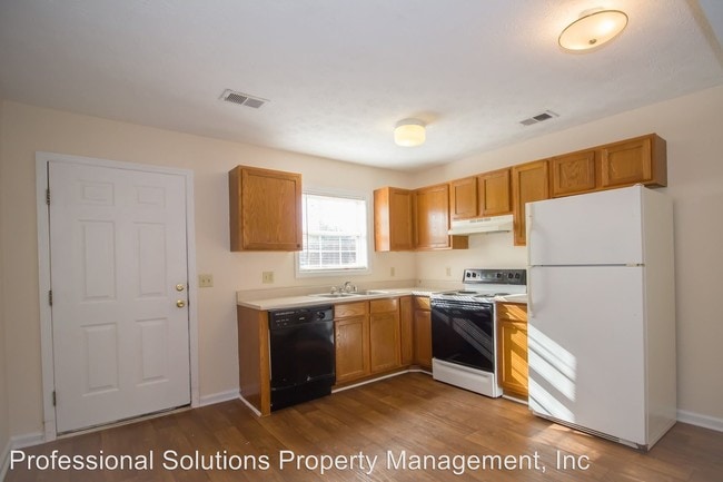 Building Photo - 1099 Merrick Dr