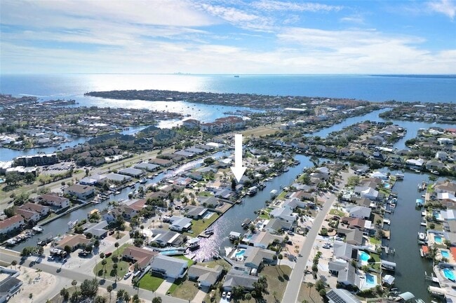 Building Photo - 1015 Spindle Palm Way