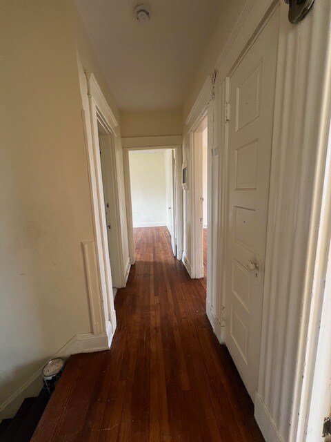 Building Photo - 268 Helen St