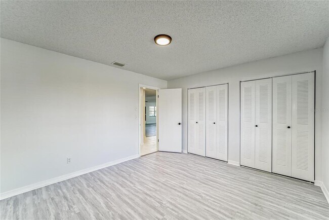 Building Photo - 1326 Idlewood Dr
