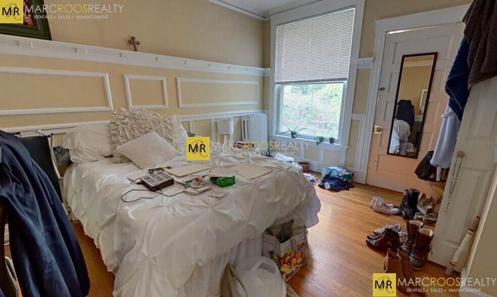 Building Photo - 59A Strathmore Rd