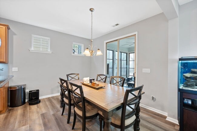 Building Photo - Stunning Apex Home with First-Floor Privat...