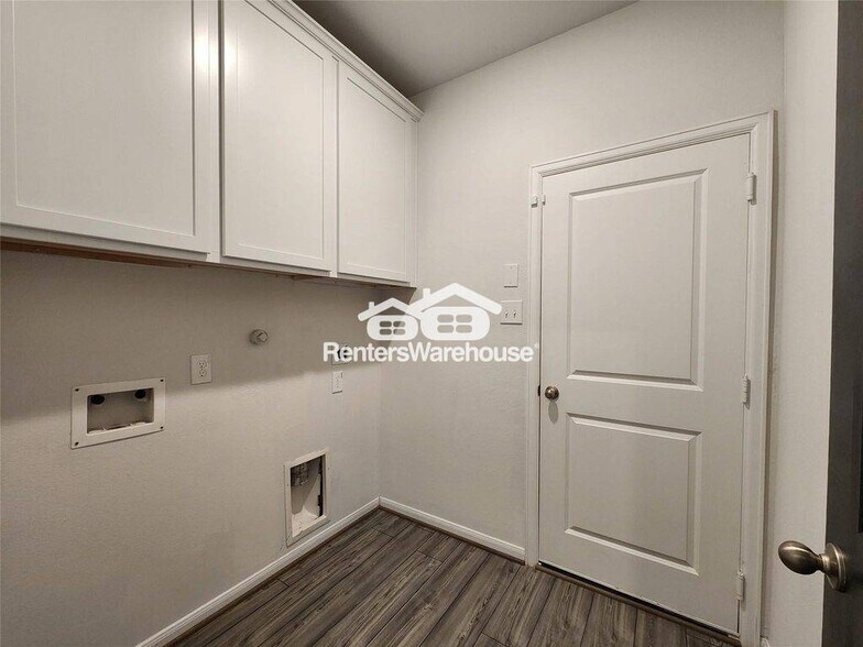 Building Photo - 411 Alaska Cedar Dr