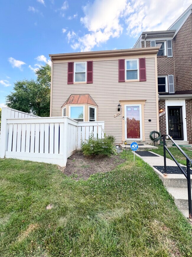 Primary Photo - 11316 Appledowre Way