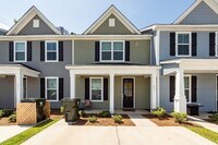 Building Photo - 531 Green Fern Dr