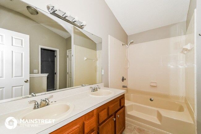 Building Photo - Welcome Home!