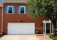 Building Photo - 216 Wyndom Ct