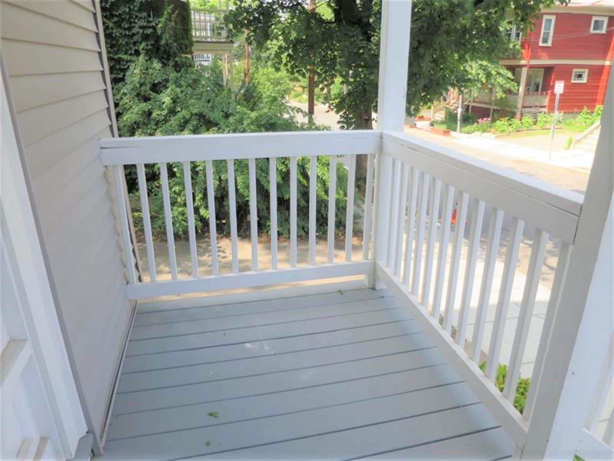 Building Photo - 36 Standish St