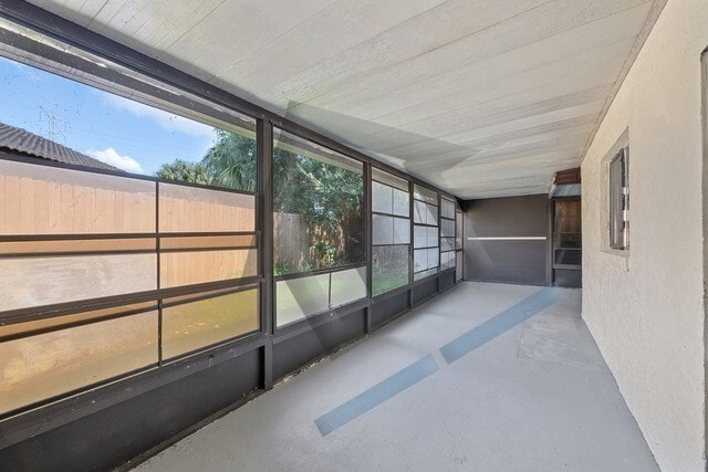 Building Photo - Spacious 2 bedroom 1.5 Bath Now Available - Pine Hills