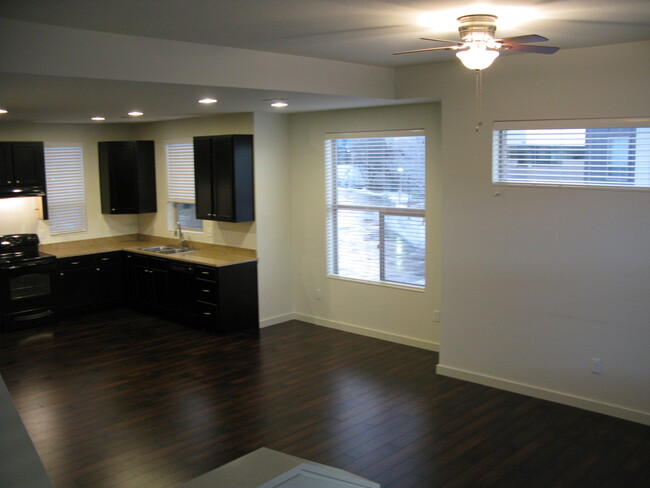 Building Photo - Modern End Unit 3 Bedroom Townhome with So...