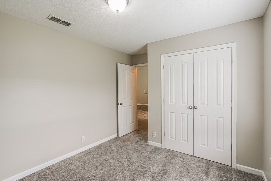 Building Photo - 1339 Macduff Dr