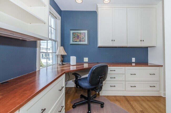 Building Photo - 7 Anawan Rd