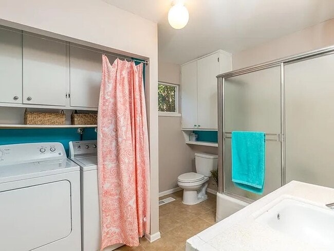 Building Photo - Family Friendly Home with Easy Commute Access in Scotts Valley!