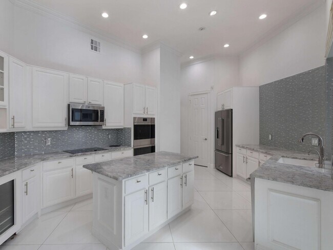 Building Photo - 21713 Marigot Dr