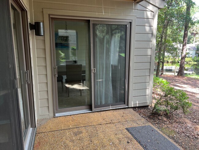 Building Photo - Unfurnished First Floor 3BR Condo in Sea Pines, Near Harbour Town!