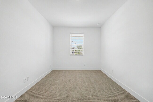 Building Photo - 21505 E Sparrow Dr