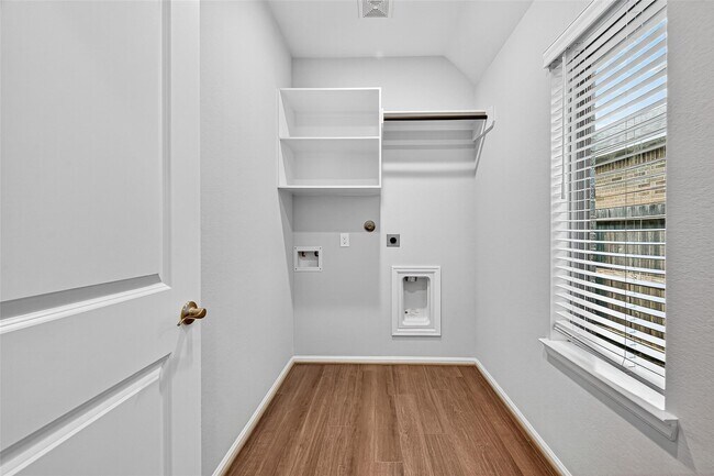 Building Photo - 10535 Cecilia Star Ln