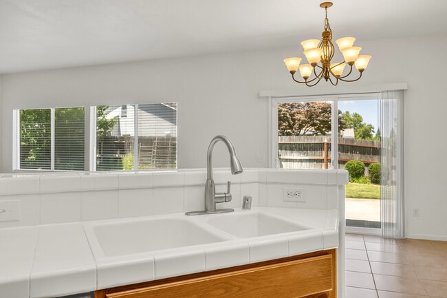 Building Photo - 9259 Crystal Falls Way