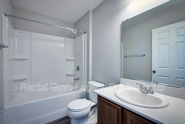 Building Photo - 5054 Oak Bend Ave