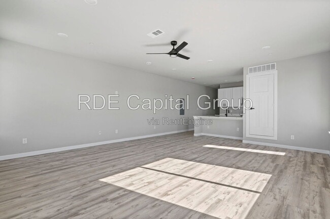 Building Photo - 948 S Corinth St Rd