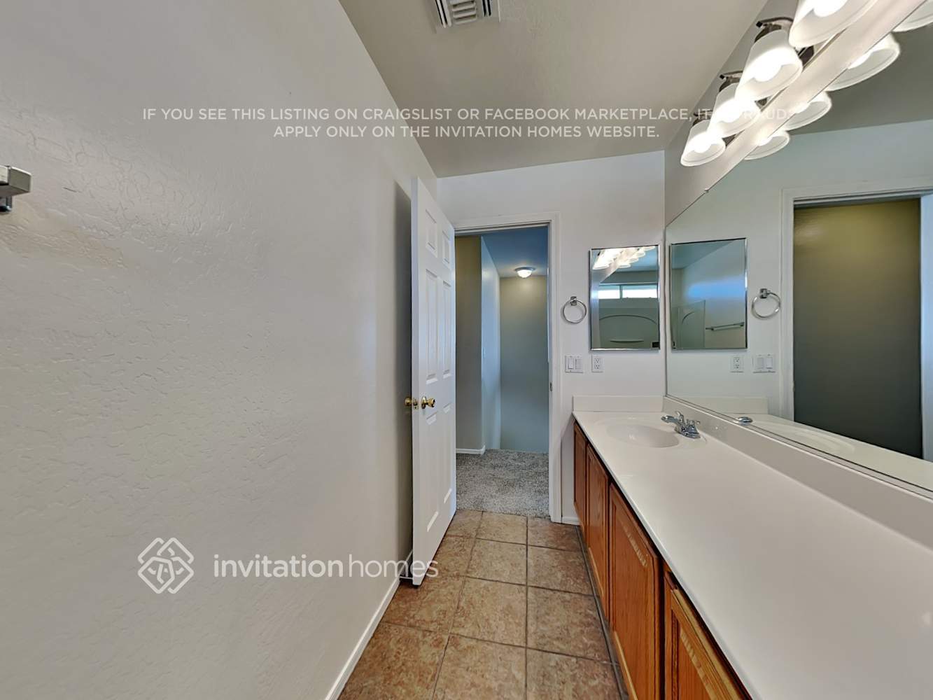 Building Photo - 22388 W La Vista Cir