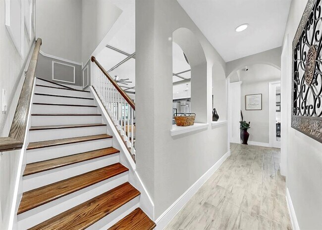 Building Photo - 12845 Satin Lily Dr