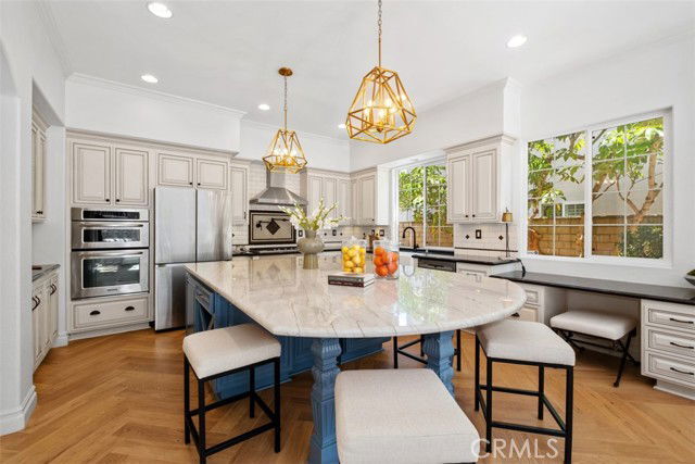 Building Photo - 28401 Via Del Sereno