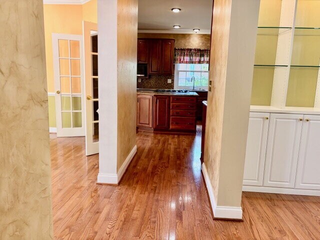 Building Photo - 9008 Doris Dr