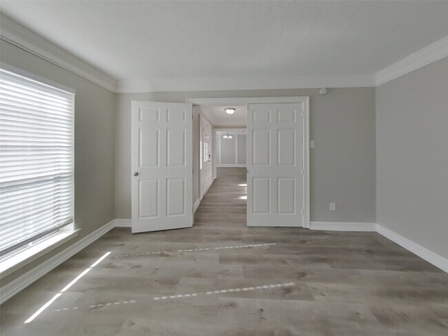 Building Photo - 15806 Crystal Brook Dr