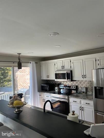 Building Photo - 24700 Deepwater Point Dr